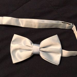 Bow tie